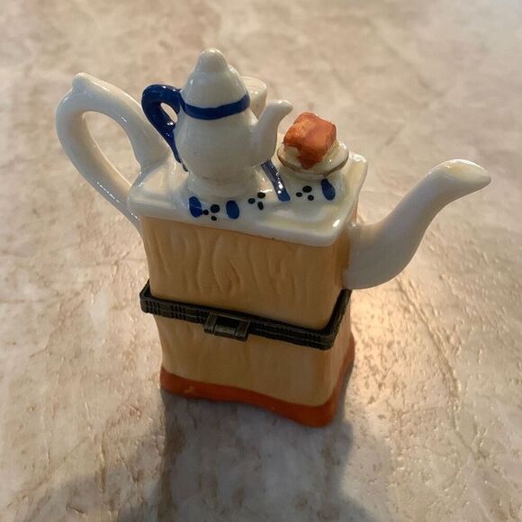 Teapot Lidded Trinket Box - Picture 3 of 5